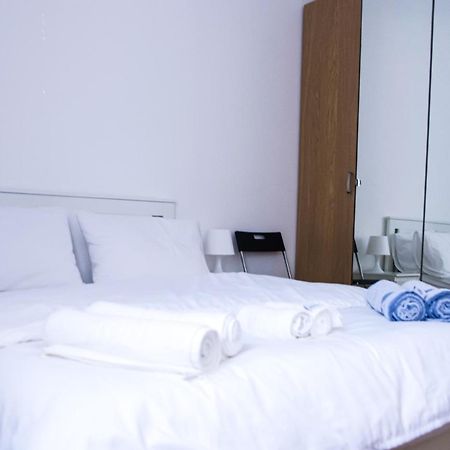 Prague Tlv By Paybox Appartamento Tel Aviv Esterno foto