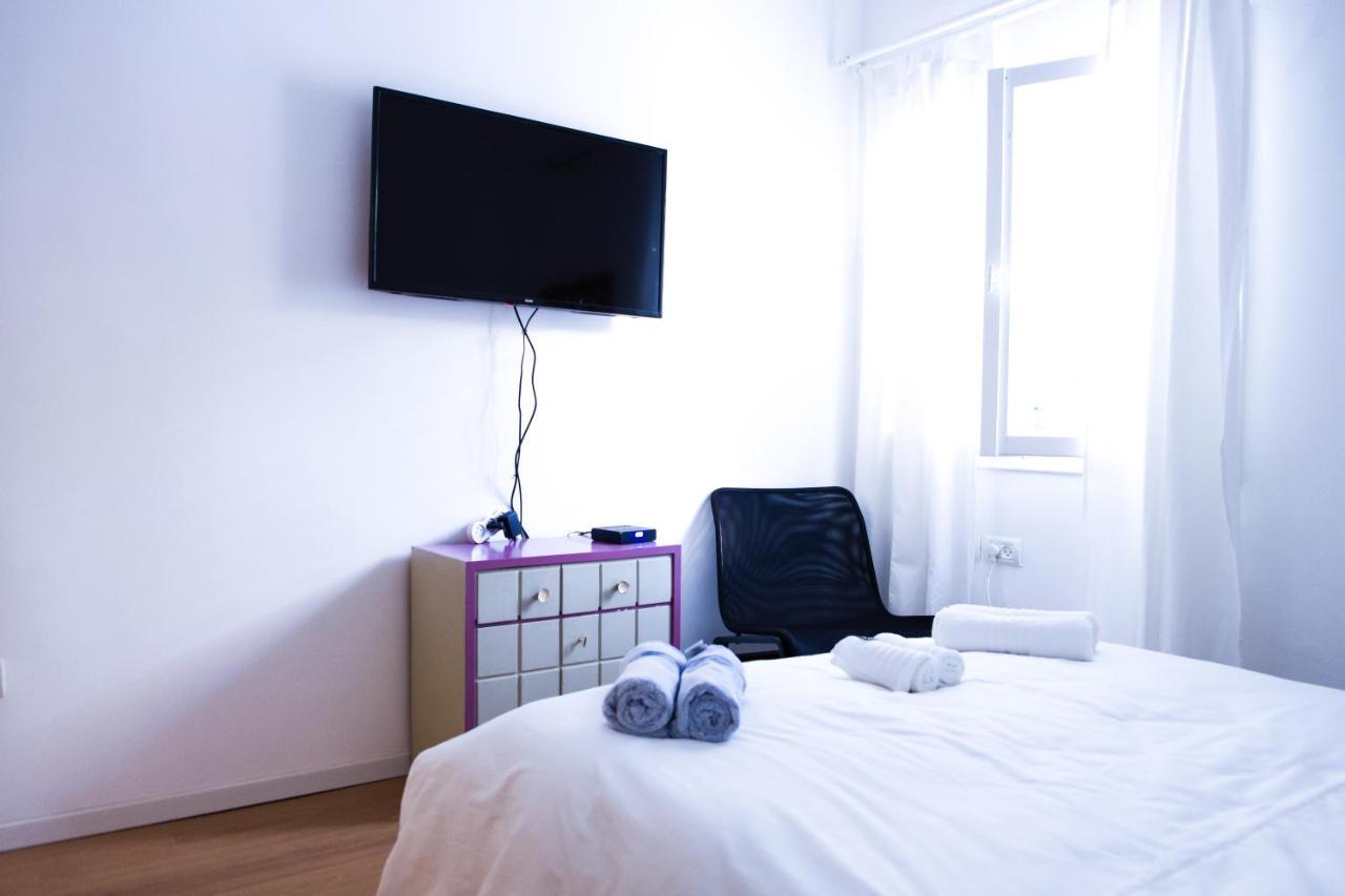 Prague Tlv By Paybox Appartamento Tel Aviv Esterno foto